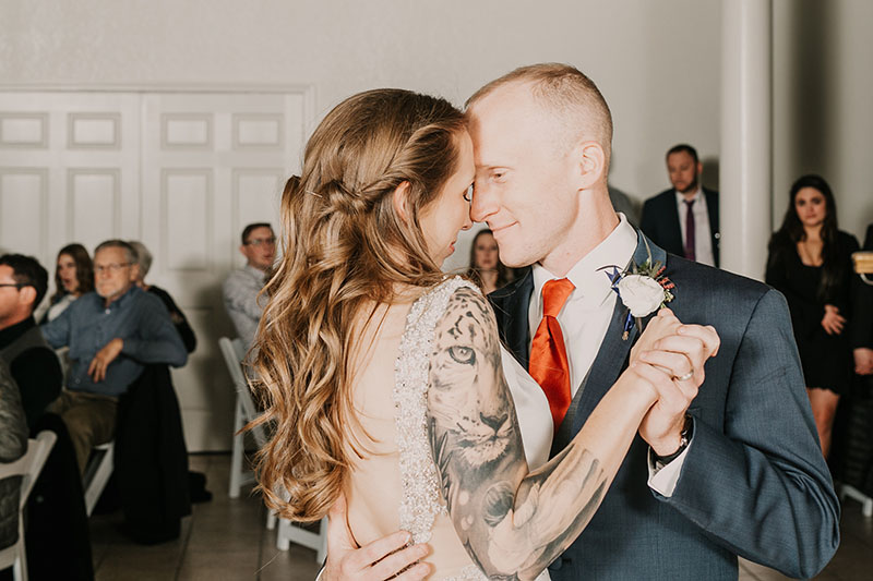 birde and groom first dance wedding